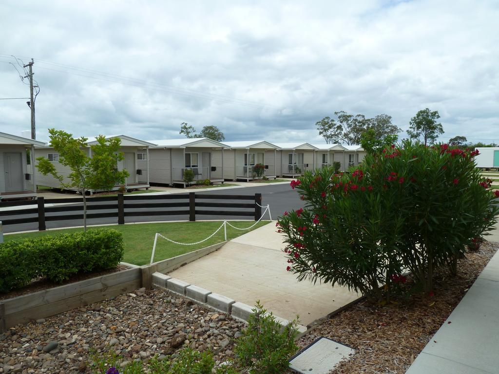 Chinchilla Tourist Park Hotell Exteriör bild